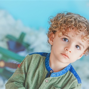 نمونه‌کار گالری عکاسی کودک نورا
